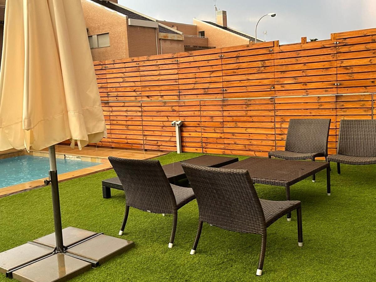 Valdevebas Chalet Con Piscina Madrid Exterior photo